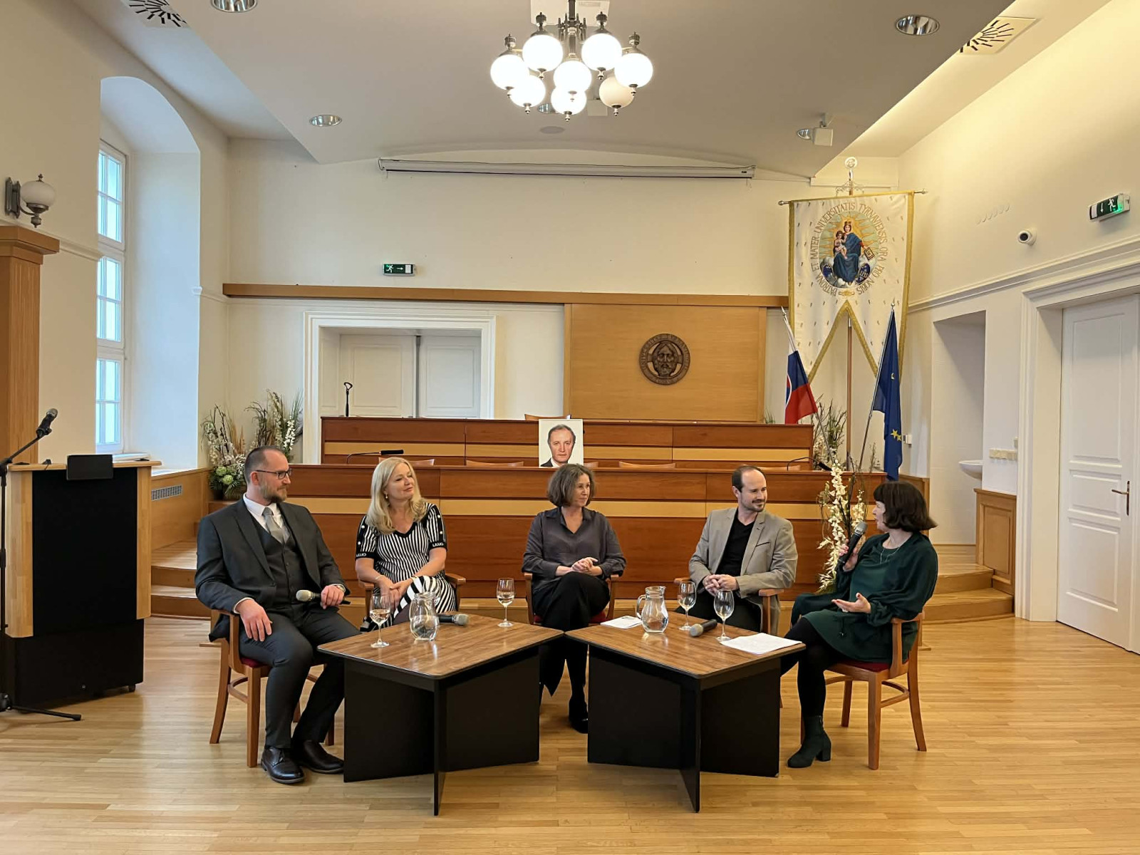 V službe univerzite a vede: POCTA PETROVI BLAHOVI