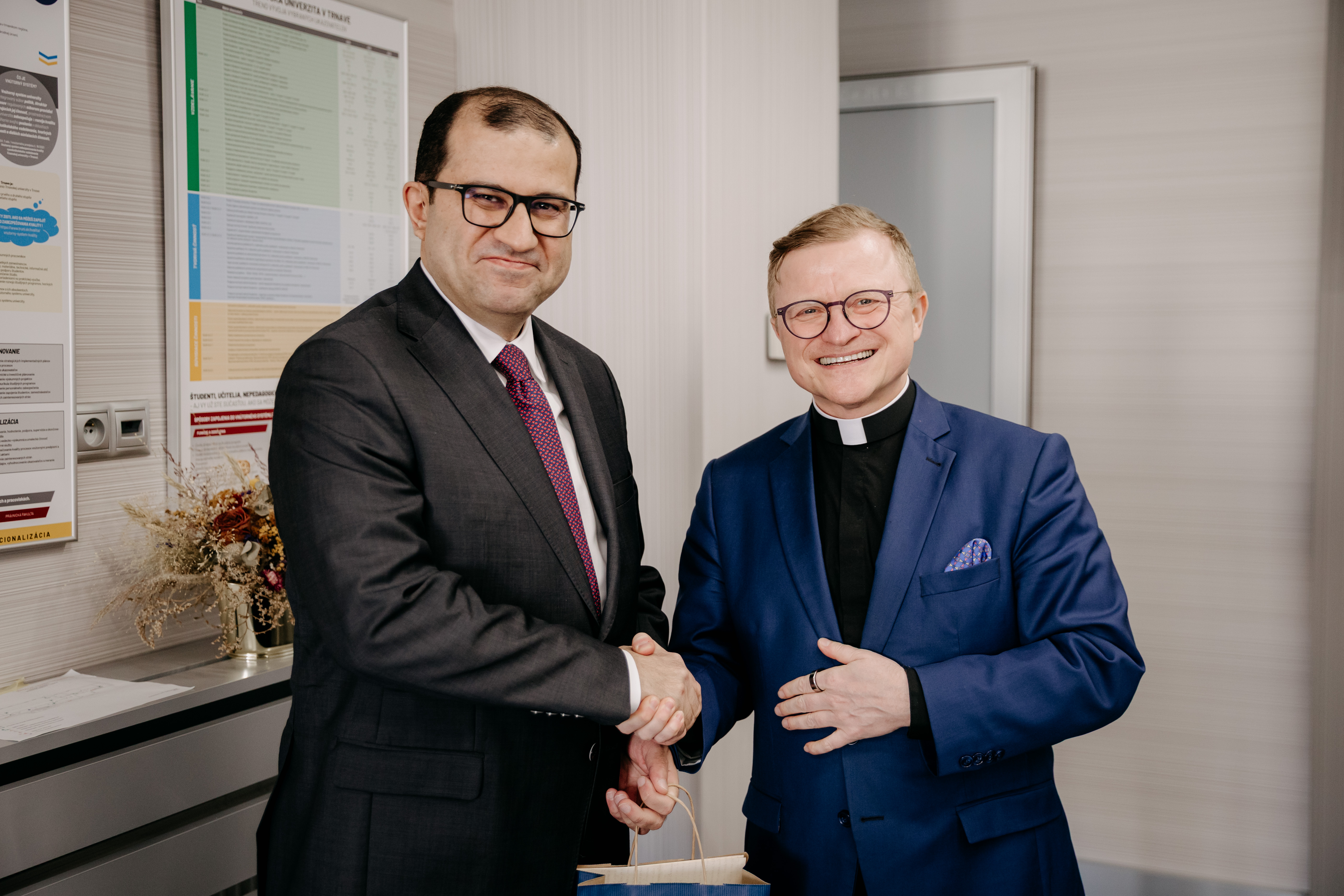 prof. Miloš Lichner s veľvyslancom Jordánskeho hášimovského kráľovstva