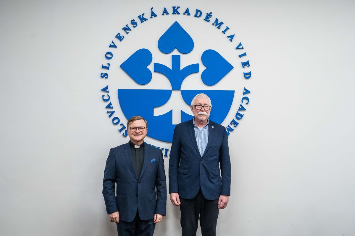 Poverený rektor Miloš Lichner sa stretol s predsedom SAV Pavlom Šajgalíkom