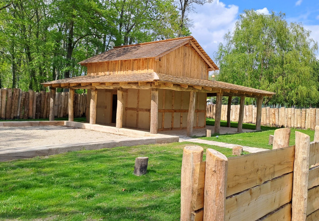 Rímska drevená stavba so stĺporadím (foto V. Varsik)