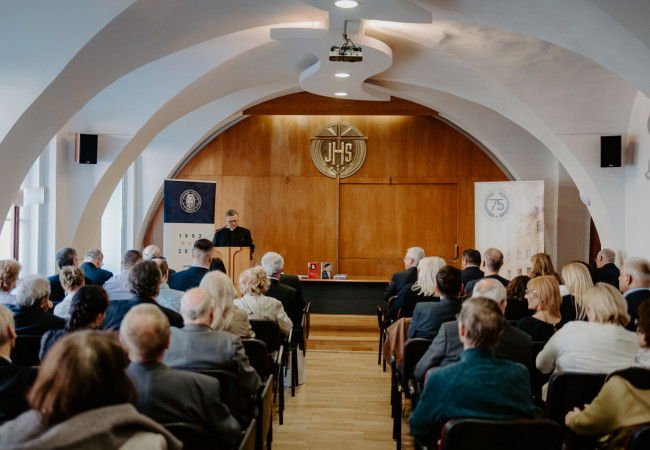 zlatá medaila trnavskej univerzity ladislav csontos 