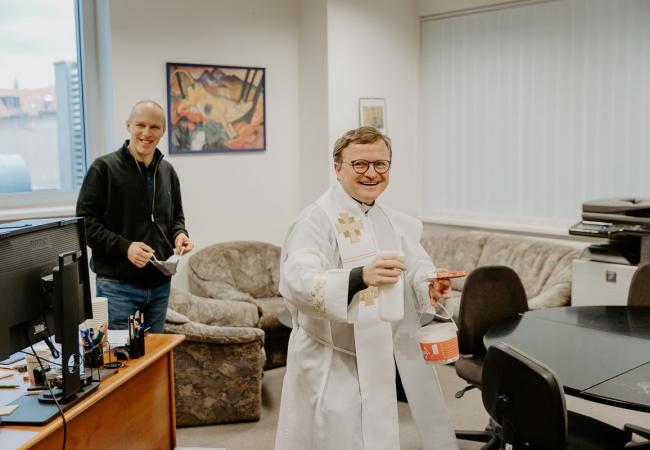 novoročné požehnanie budov a pracovníkov trnavskej univerzity, miloš lichner (foto TRUNI / Barbora Likavská)