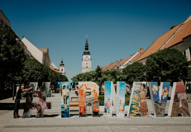 Roman Gajdoš, hashtag Trnava (foto Barbora Likavská), Trnava city center