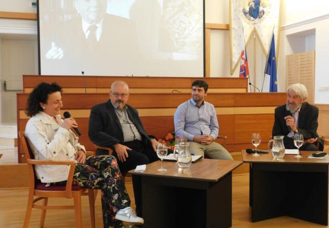 zľava: Mária Hajduková, Marek šmid, Juraj Tóth a moderátor B. Chmelík