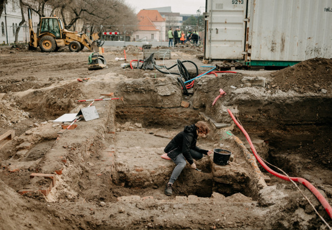 archeológovia objavili v centre Trnavy stredoveký kostolík