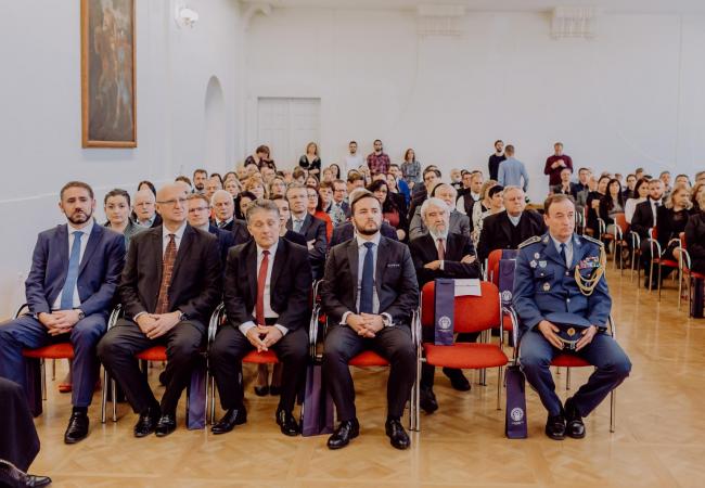 inaugurácia rektora trnavskej univerzity reného bílika 2019, sála marianum trnava