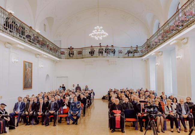 inaugurácia rektora trnavskej univerzity reného bílika 2019, sála marianum trnava