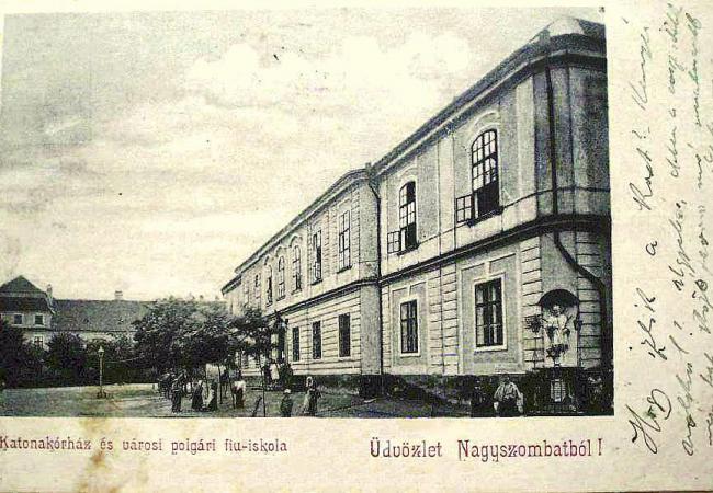 Lekárska fakulta v Trnave, vzadu budova Adalbertinum