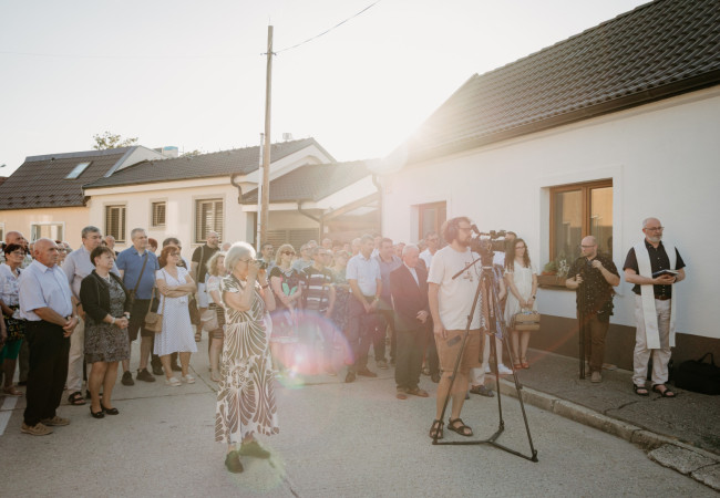 p. Krapka odhalenie tabule