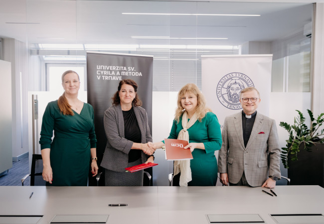 Rektori Univerzity sv. Cyrila a Metoda (UCM) a Trnavskej univerzity (TRUNI)