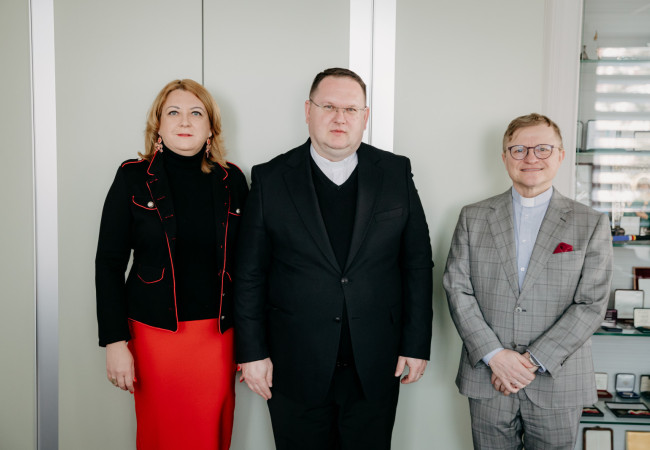 prof. Miloš Lichner, prof. PhDr. Zuzana Lopatková, PhD., rev. Dr. Pavol Zvara, SLL