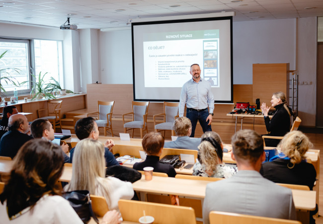 trnavská univerzita (foto barbora likavská), seminár o bezpečnosti, sec agency