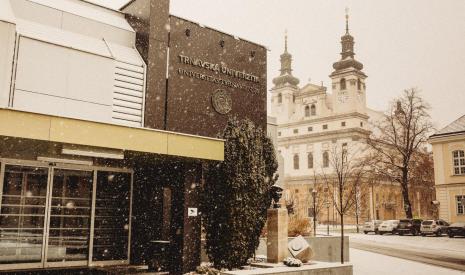 trnavská univerzita zasnežená