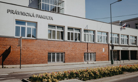 právnická fakulta trnavskej univerzity (foto Barbora Likavská)