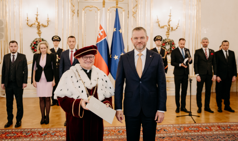 Prezident Slovenskej republiky dnes vymenoval Miloša Lichnera za nového rektora Trnavskej univerzity