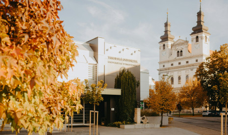 trnavská univerzita (foto: Barbora Likavská), Trnava, centrum mesta, univerzitný kostol