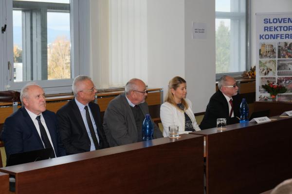 zasadnutie slovenskej rektorskej konferencie vo zvolene