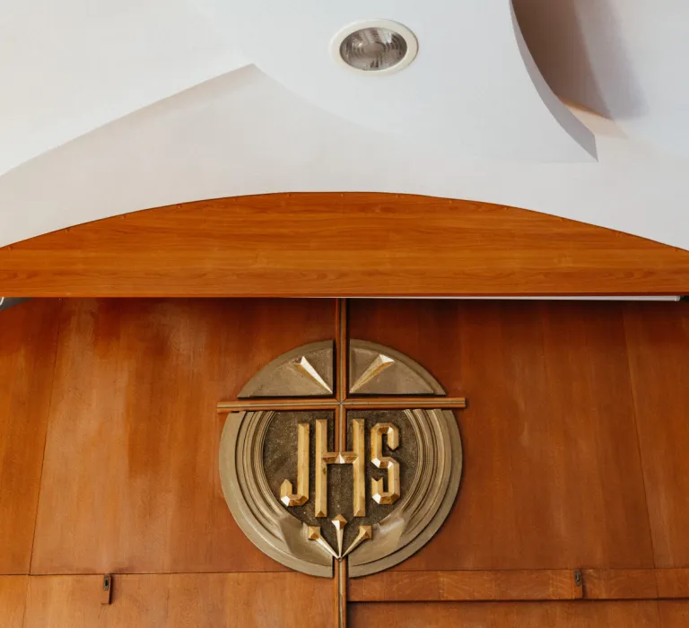 IHS Iesus Hominem Salvator